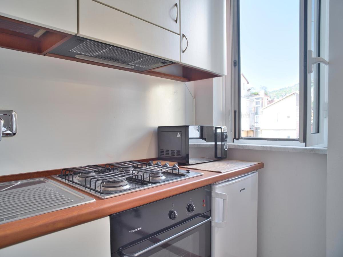 Medusa Apartment - Bilocale Centro Finale Ligure Exterior photo